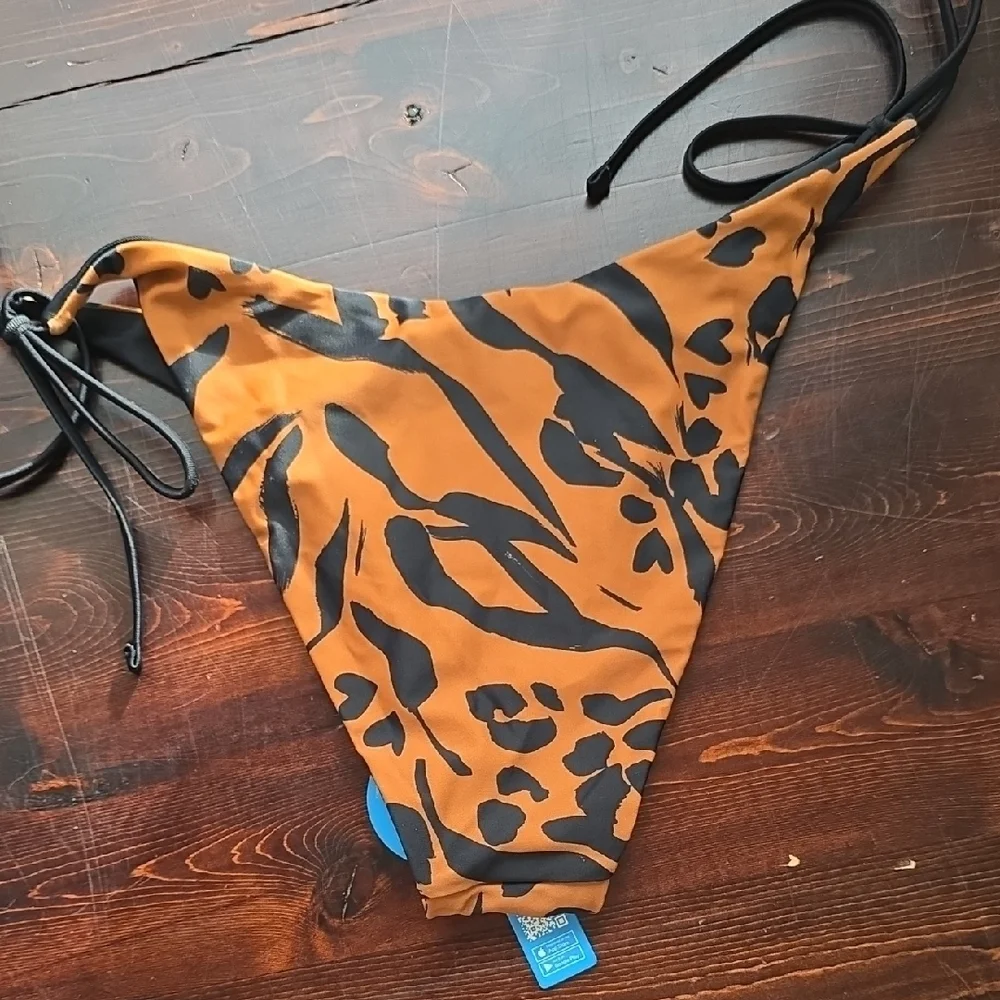 ​NWT Cupshe Leopard Print Tie Side Bikini Bottom - Size Medium